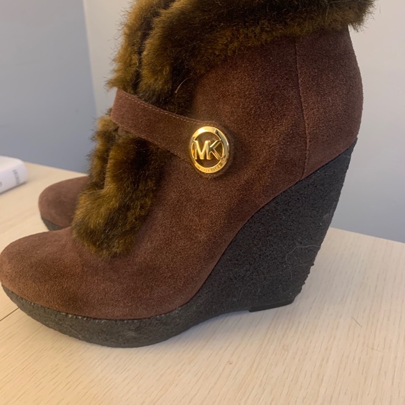 Michael Kors faux fur wedge booties - Picture 1 of 3